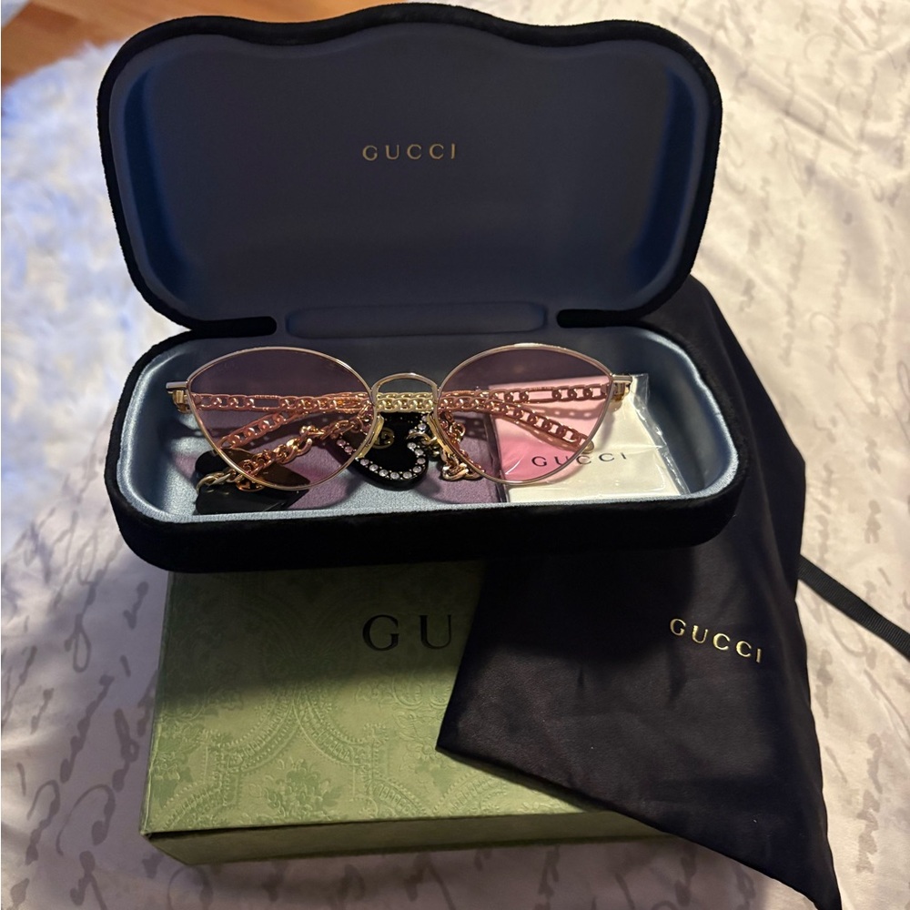 Gucci Women's Sunglasses in Pink and Gold